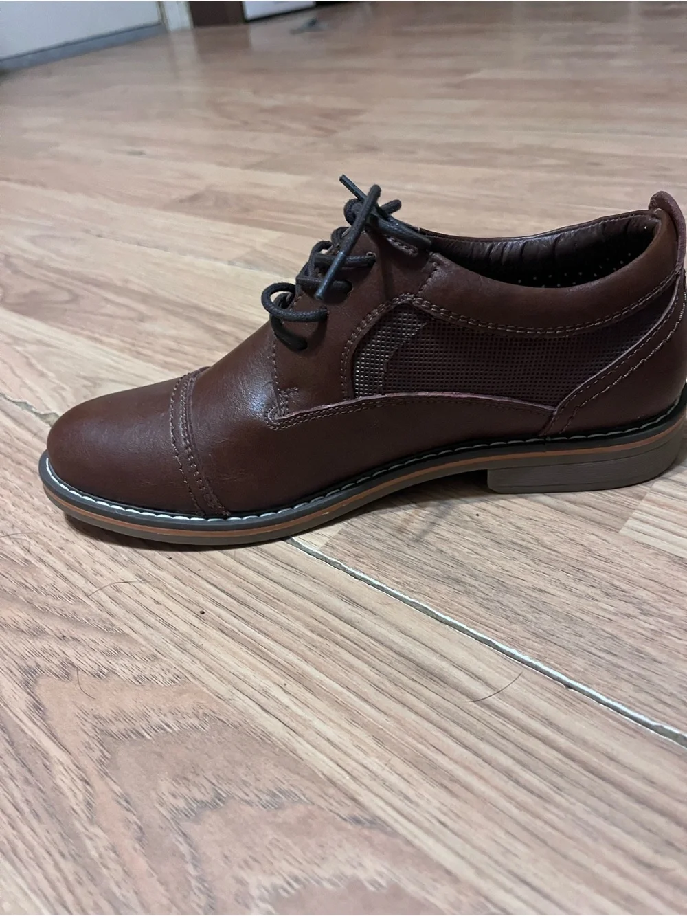Steve Madden Brown Leather Kids Lace-Up Dress Shoes